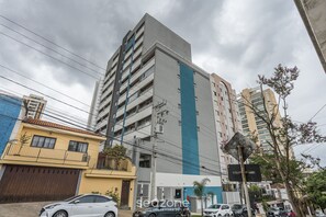 Basic Apartment | Exterior - Studio w/ Balcony 850 m From the Subway Msz0504 (São Paulo)