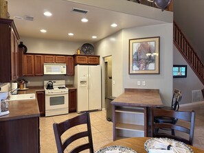Fridge, microwave, oven, stovetop - This is a beautiful 3 bedroom, 2 bath cozy, cabin style home. (Payson)