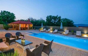 Pool - Cozy home in Zmijavci (Zmijavci)