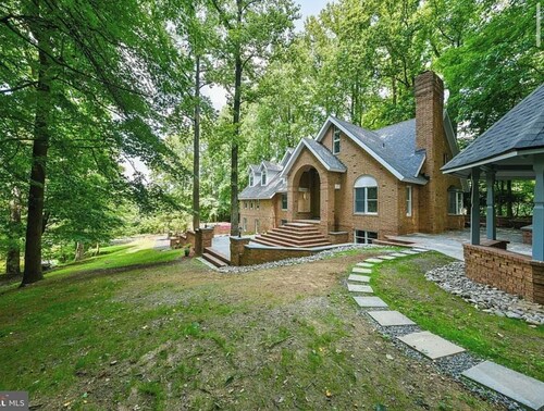 Spacious 7-bedroom house in marvelous Feasterville-Trevose with AC