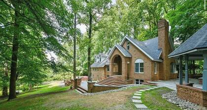 Spacious 7-bedroom house in marvelous Feasterville-Trevose with AC