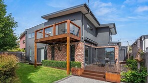 Exterior - Coastal Ember - Perfect for your next holiday!! (Inverloch)