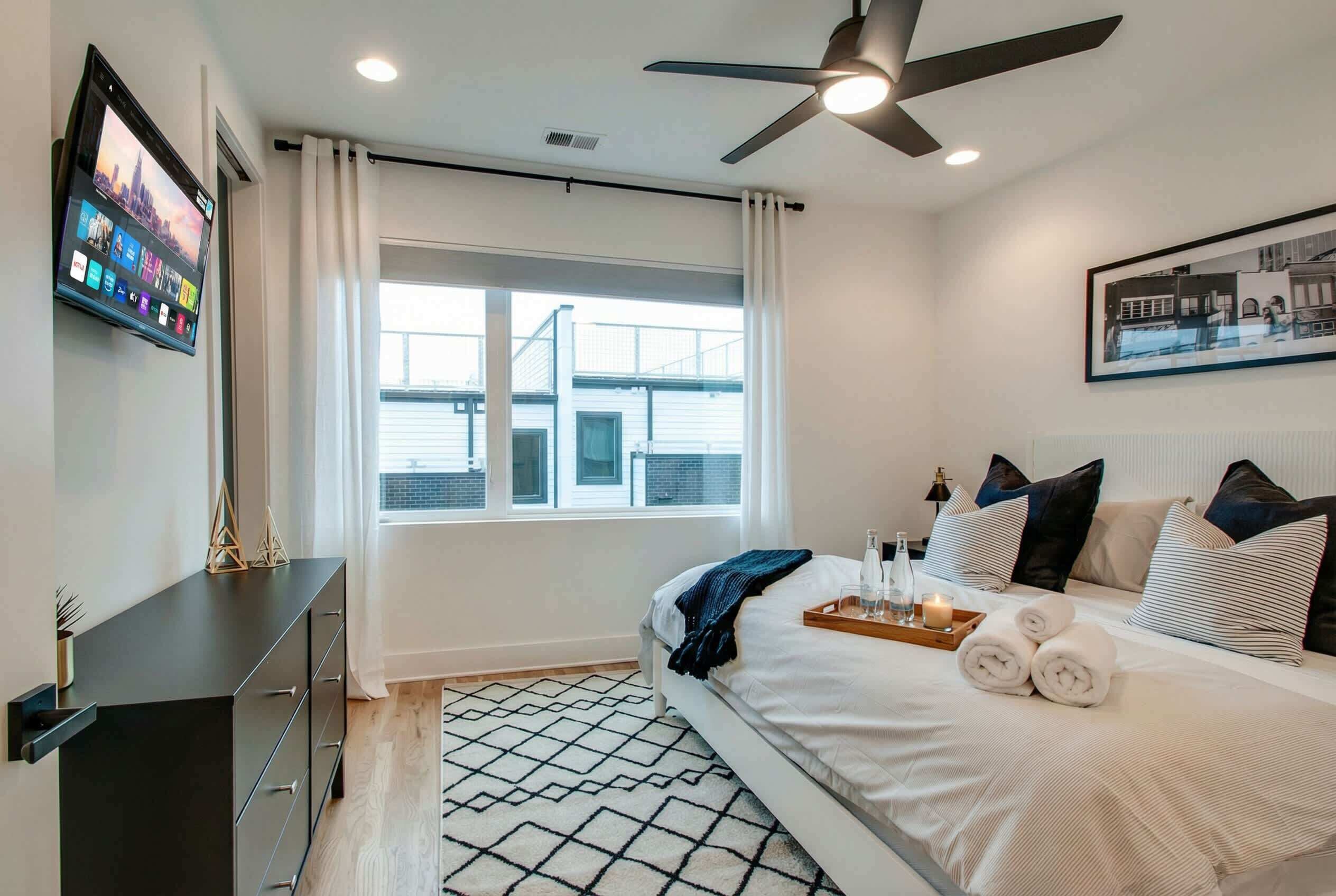 4 bedrooms, iron/ironing board, WiFi, bed sheets