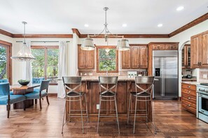 Fridge, microwave, oven, stovetop - ATX Oasis | Pool | Hot tub | Firepit | Billiards (Austin)