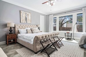 5 bedrooms, desk, iron/ironing board, free WiFi - ATX Oasis | Pool | Hot tub | Firepit | Billiards (Austin)