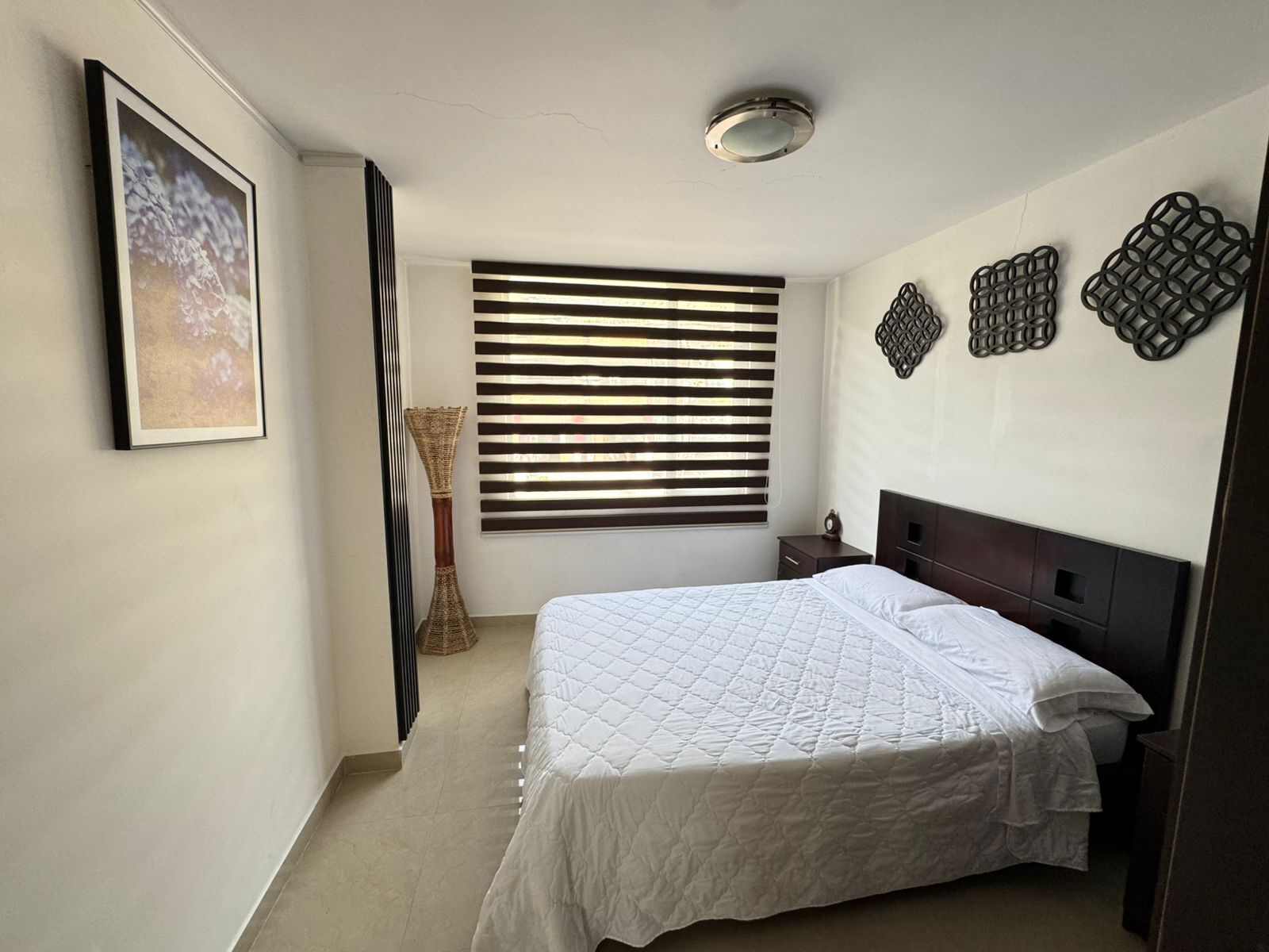 4 Schlafzimmer, Schreibtisch, Bügeleisen/Bügelbrett, kostenloses WLAN