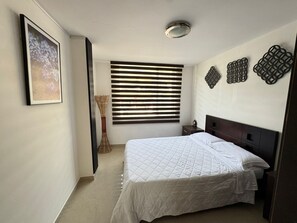 4 chambres, bureau, fer et planche à repasser, Wi-Fi gratuit