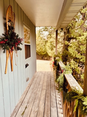 Terrace/patio - Glidden Cottage -Beach Access! (Sturgeon Bay)