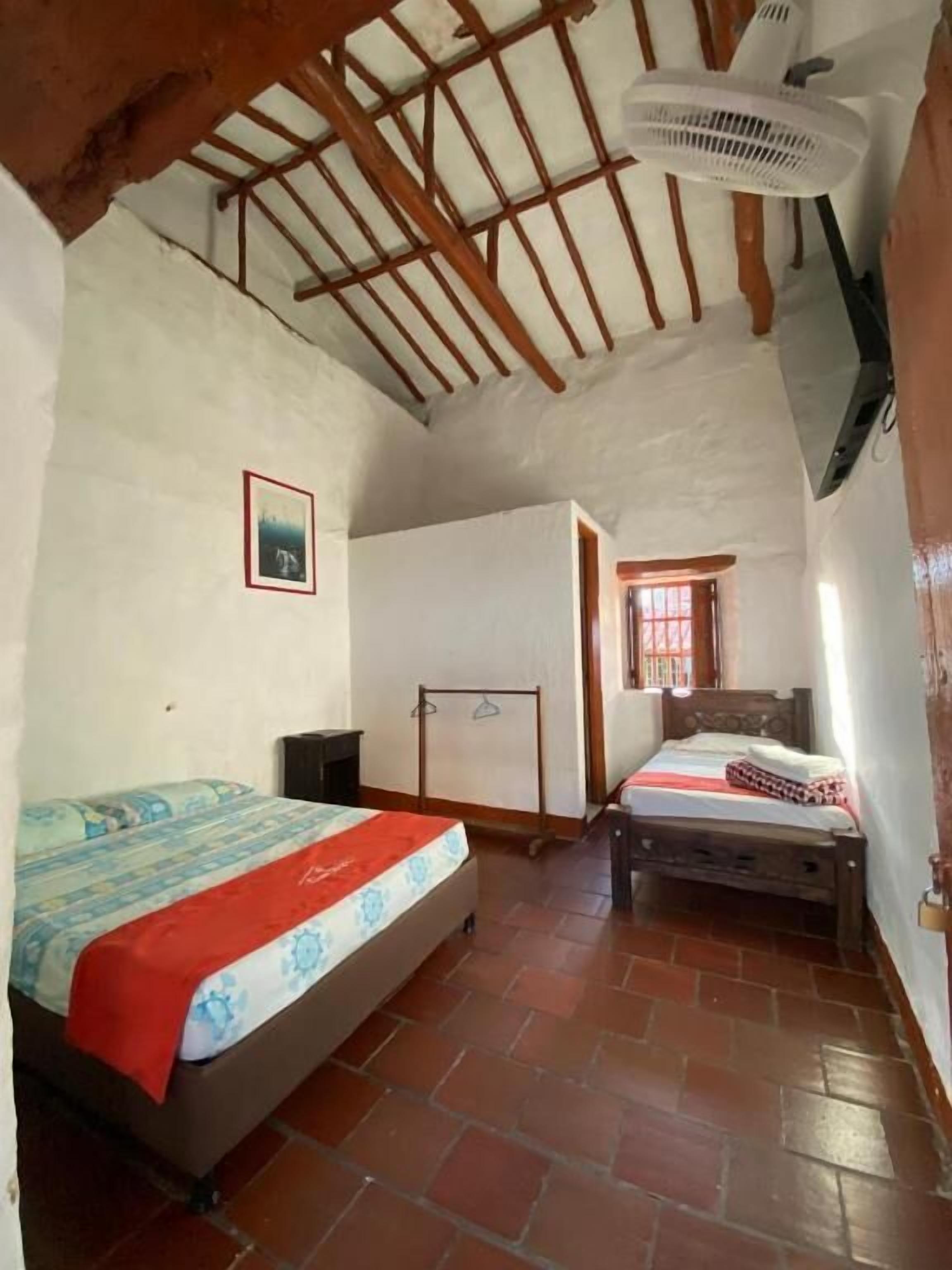 Classic-værelse til 3 personer - udsigt til gårdsplads | Gratis Wi-Fi