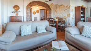 Living area - La Olgava El Gastor by Ruralidays (Cádiz)