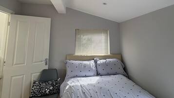 1 bedroom, WiFi, bed sheets, wheelchair access