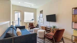 House (6 Bedrooms) | Interior - Sleeps 16 3 Units in Downtown Nashville, Private Balcony Conway by Avantstay (Nashville)