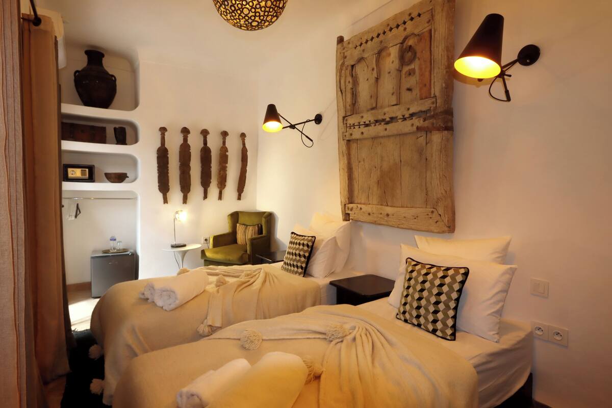 Twin Room, Courtyard View | In-room safe, blackout drapes, WiFi (free)