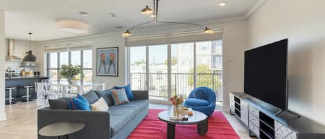 House (6 Bedrooms) | Front of property