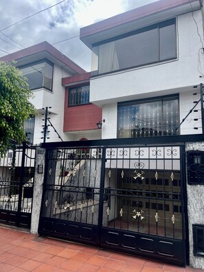 Exterior detail - A 5 minutos del aeropuerto - Sede 2 (Bogotá)