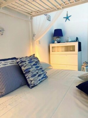 Iron/ironing board, WiFi, bed sheets - The Sweet Corner of the Castle (Salerno)