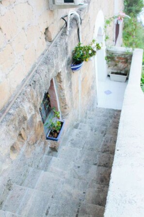 Exterior detail - The Sweet Corner of the Castle (Salerno)