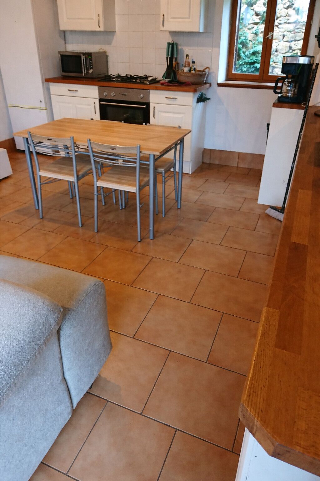 Réfrigérateur, micro-ondes, four, cafetière/bouilloire