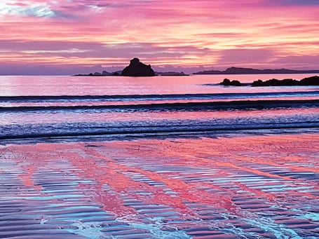 Beach. Oakura Beachfront Caravan offers you cheap budget beachfront accommodation