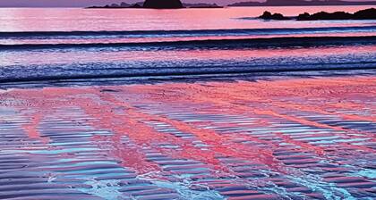 Oakura Beachfront Caravan offers you cheap budget beachfront accommodation