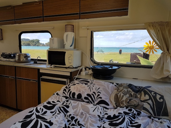 1 bedroom, iron/ironing board, internet, bed sheets