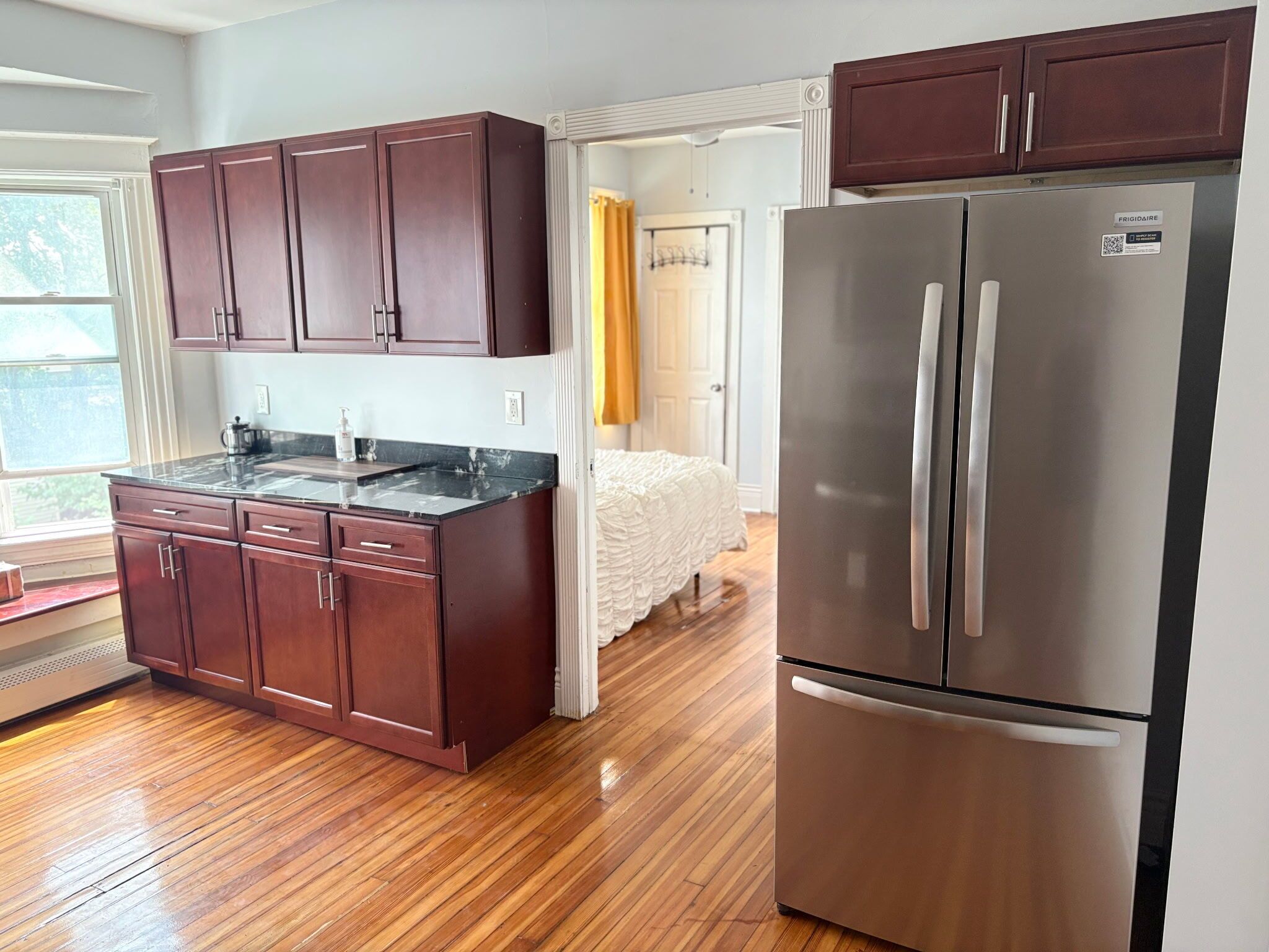 واي فاي وملاءات أسرّة