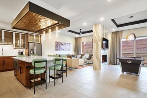 Interior - Spacious 2-bedroom condo with AC in beautiful Moab (Moab)