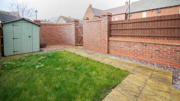 Rumah, Boleh Merokok | 2 kamar tidur