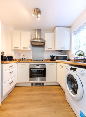 House, Smoking | 2 bedrooms - Fantastic House - Near Kempston Town Centre (Bedford)