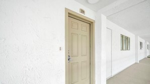 Ảnh chưa phân loại, 2 trong số 35 ảnh, nút