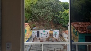 Departamento básico, vista a la ciudad | Interior