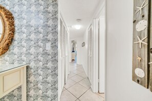 Apartment, Mehrere Betten (Jetty East 106B) | Innenbereich