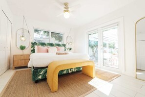 4 bedrooms, travel cot, WiFi, bed sheets