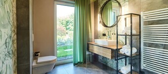 Forstblick-Apartment-Premium-Private Bathroom-Wood