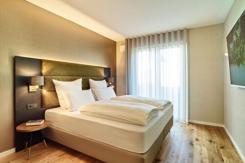 Forstblick-Apartment-Premium-Private Bathroom-Wood