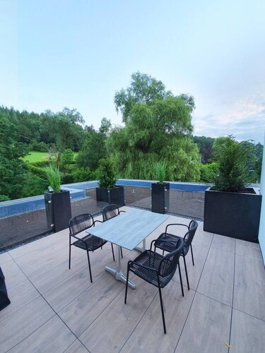 Flora & Fauna-Apartment-Premier-Private Bathroom-W