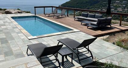 Villa A Roccia entre mer et montagne avec piscine privée