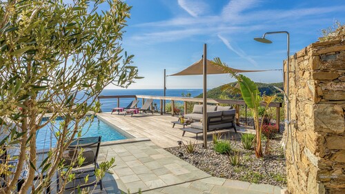 Villa A Roccia entre mer et montagne avec piscine privée
