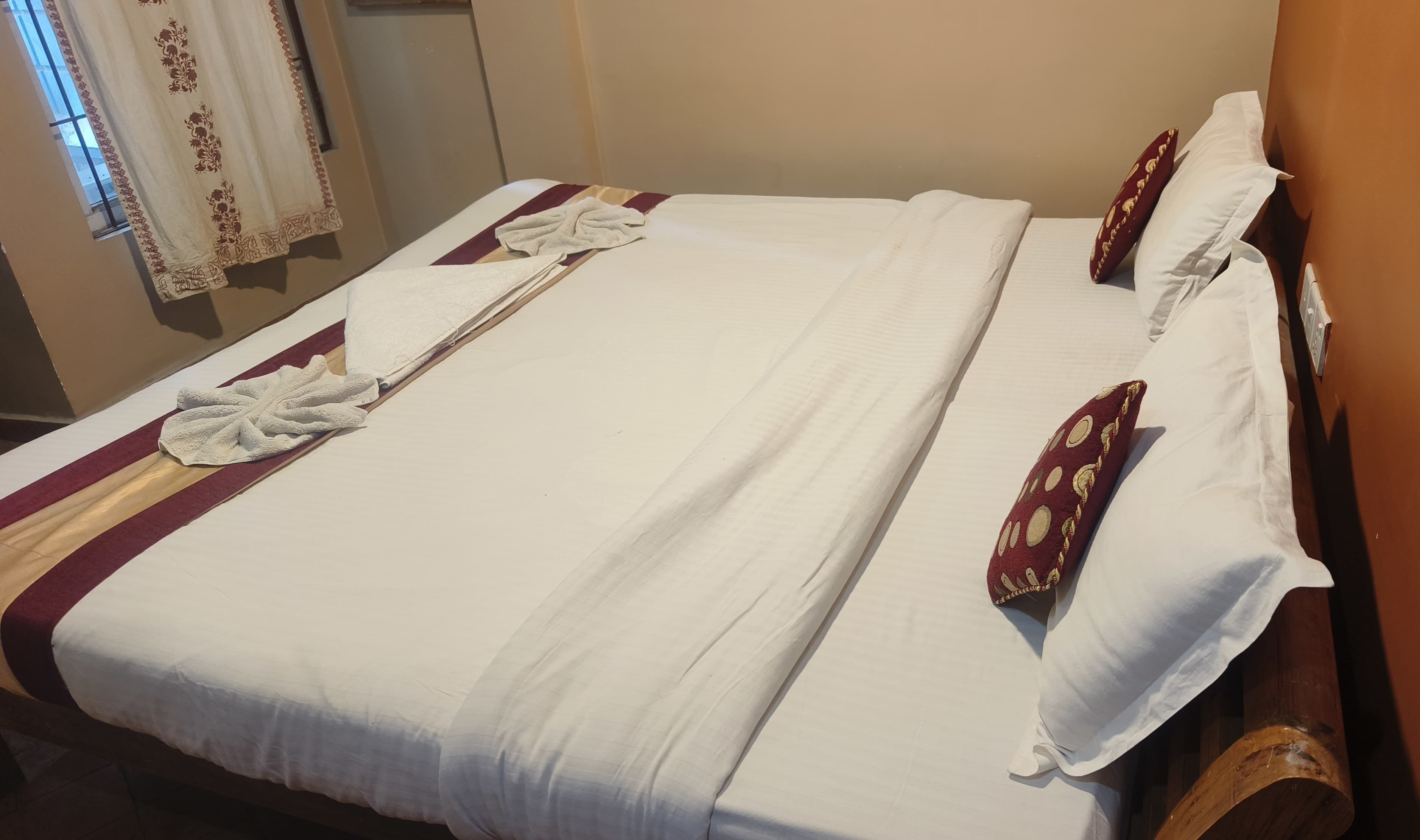 Deluxe-Doppelzimmer | Individuell dekoriert, individuell eingerichtet, Schreibtisch