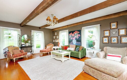 The Horse & Hound Bourbon Trail Retreat at Chickapoo Farm