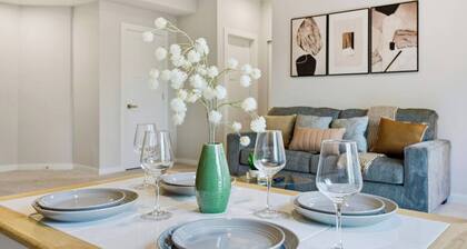 Modern 1B Unit | Backyard | Close to UW Bothell