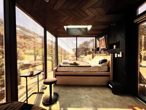 Awake House, Studio Suite, Hot Tub, 1 Queen Bed, River View | Free WiFi, bed sheets - Paradise Ranch Inn (Three Rivers)