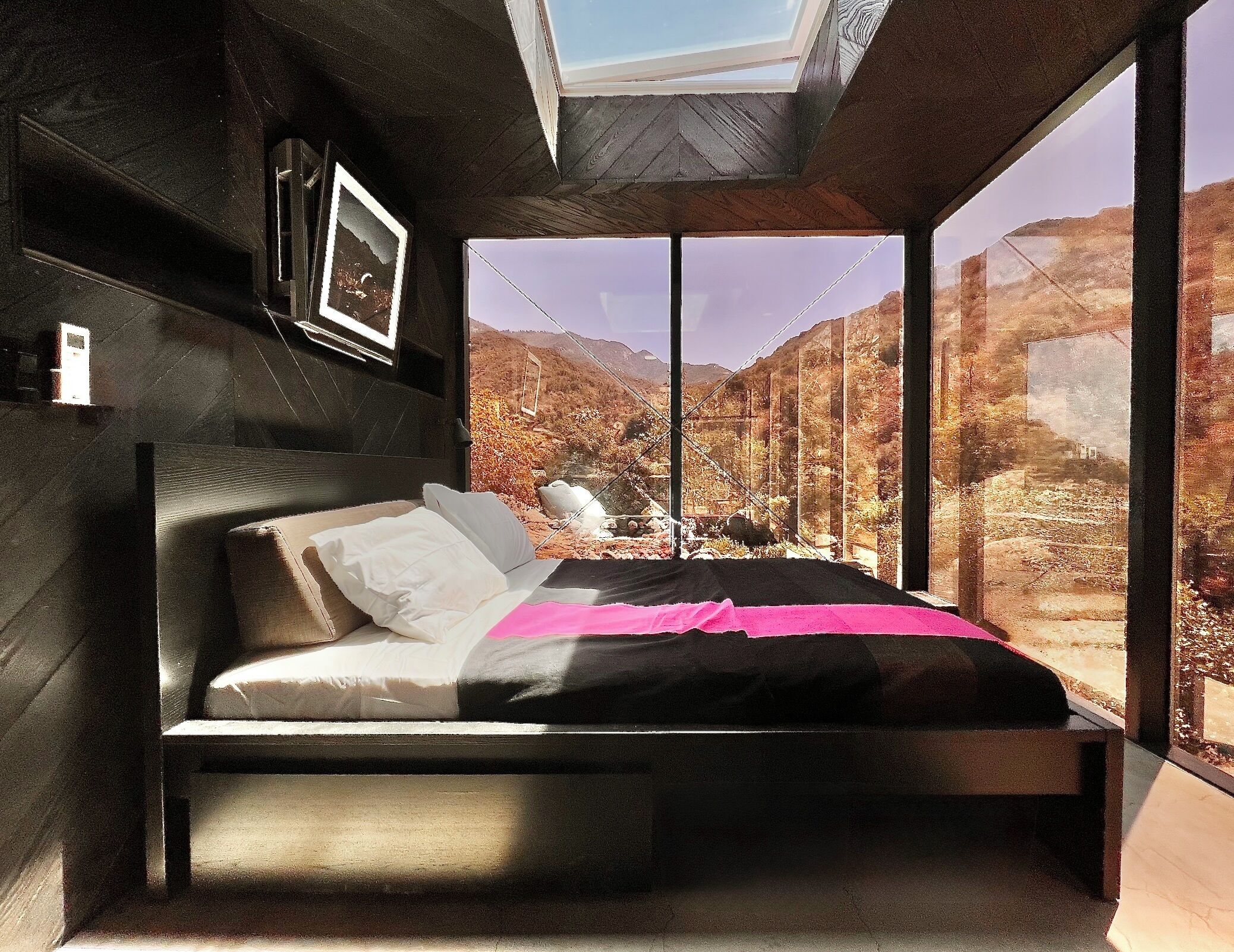 Infinite House, Studio Suite, Hot Tub, 1 Queen Bed, River View | Free WiFi, bed sheets