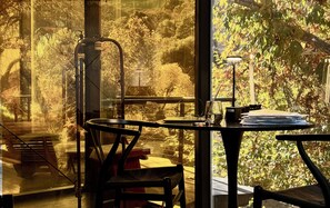 Couples dining - Paradise Ranch Inn (Three Rivers)