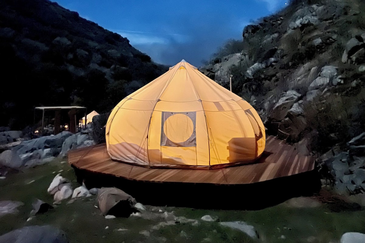 Lucky tent, 2 Twin Beds, Firepit, Sauna, Gym, River View | Free WiFi, bed sheets