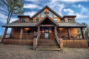 Exterior - Stairway to Heaven | 7BR Luxury | Mountain views (Broken Bow)