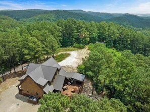 Exterior - Stairway to Heaven | 7BR Luxury | Mountain views (Broken Bow)