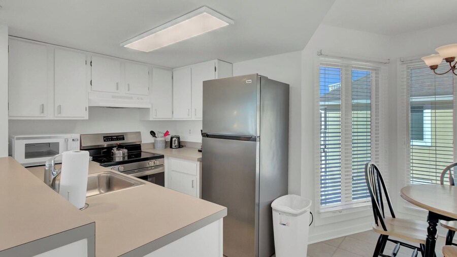 301 F Port O Call by Avantstay Oceanfront Home + Shared Pool + Direct Access to the Beach
