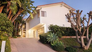 House (4 Bedrooms) | Interior - Pacific View Malibu by Avantstay Oceanfront Retreat + Ocean Views (Malibu)