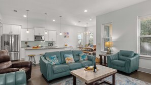 House (4 Bedrooms) | Interior - Sea Love by Avantstay Beach Home + Sleeps 16 Mins to Miramar Beach + Community Pool Group Stay (Miramar Beach)